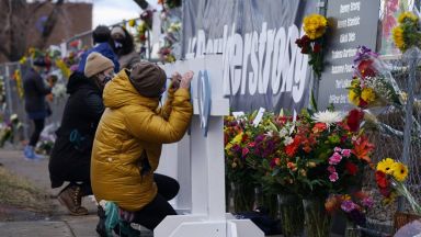 Американският президент Джо Байдън призова за забрана на щурмовите оръжия