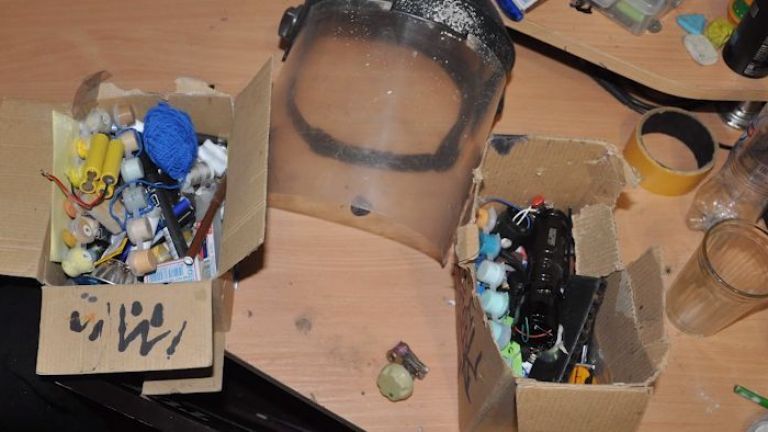 В училище в Сочи е задържан младеж, който е планирал