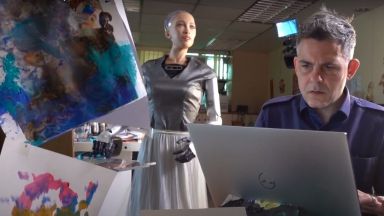 Цифрова творба на хуманоидния робот София беше продадена на търг за близо 700 000 долара