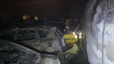 Личен мотив бил в основата на палежа на колите на