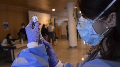 Зелените коридори за ваксинации ще работят и след почивните дни