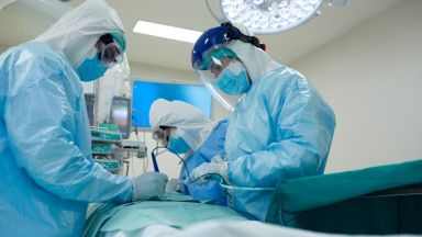 В болницата във Велинград спасиха двама пациенти с коронавирус изпаднали