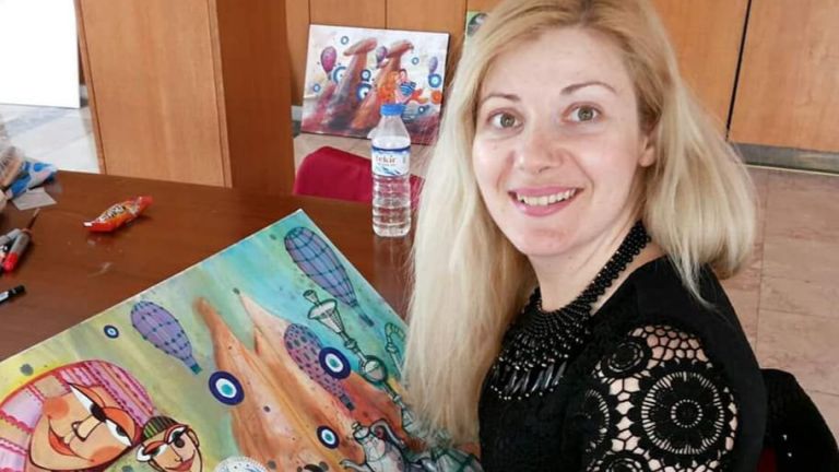 36-годишната художничка Лора Янева, която издъхна от усложнения след коронавирусна