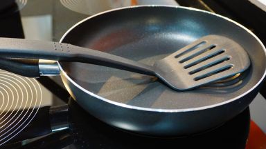 Кое е общото между водоустойчивото яке опаковките на дълбоко замразените