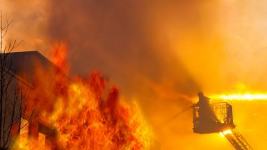 49 годишен мъж загина при пожар в Пловдив съобщи Пламъците