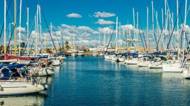 В Кипър отпадат някои от ограничителните мерки сред които изискването