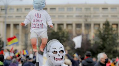 188 души са били отведени в полицията след снощния протест