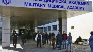 Чернодробна трансплантация на 52 годишен мъж извършиха лекарите във ВМА По