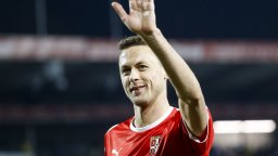Наказаха за 2 мача сръбски ас, прикрил с лепенка призив срещу хомофобията