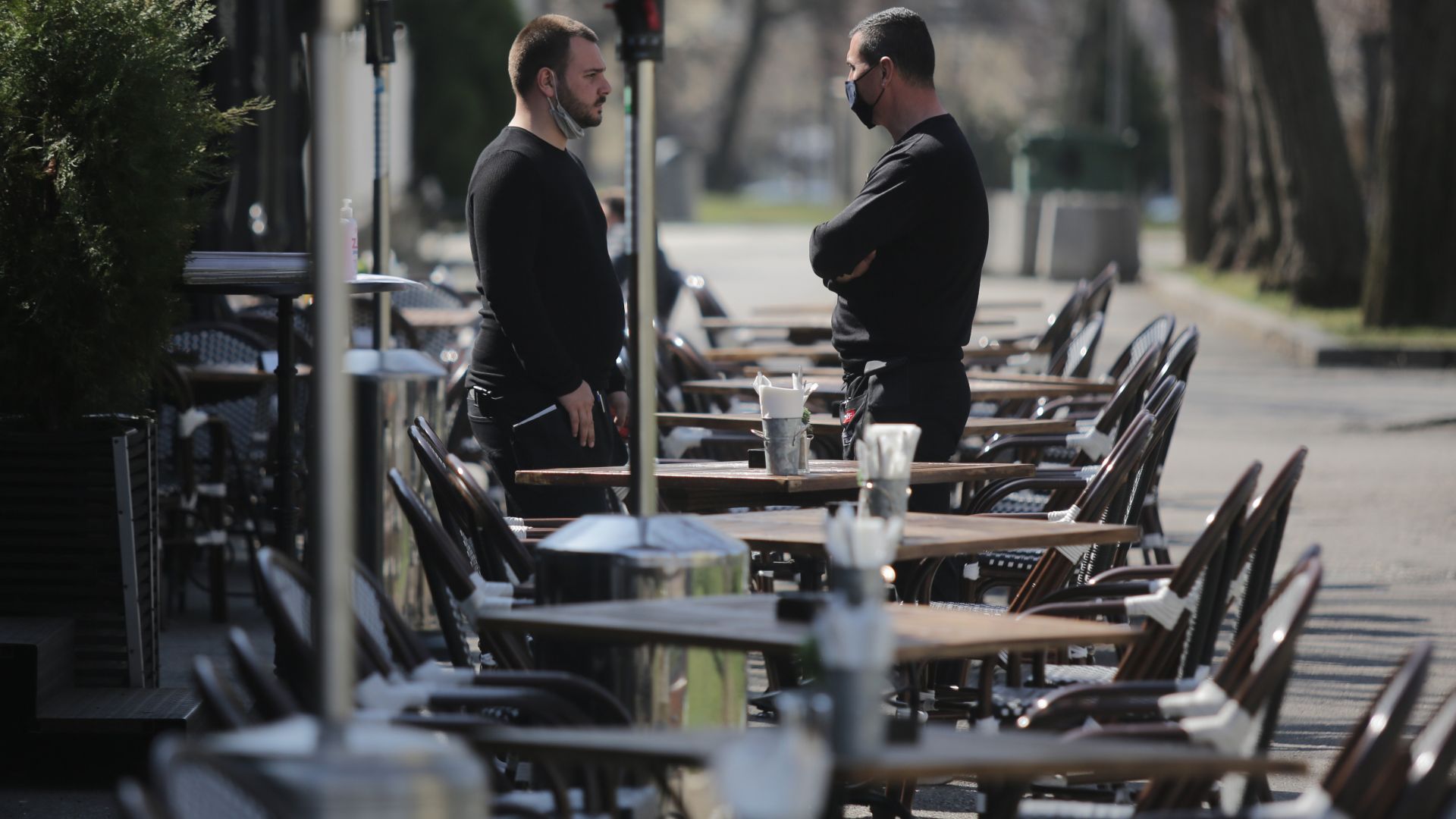 Депутатите оставиха антикризисните 9% ДДС за ресторантьори и хотелиери