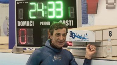 Хърватски гмуркач постави нов Гинес рекорд след като задържа дъха