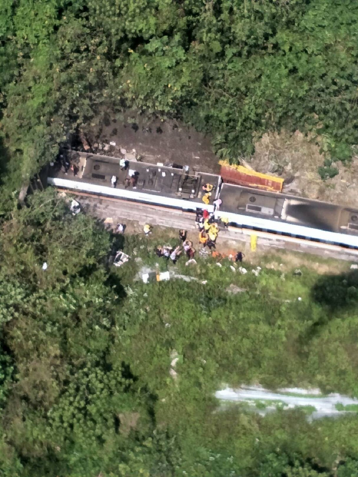 Катастрофата е станала в тунел северно от град Хуалян