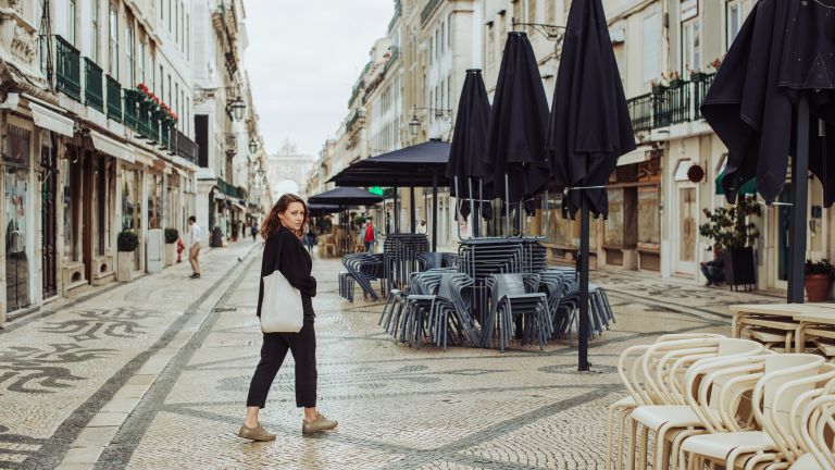 В Португалия броят на новозаразените спадна, но съответно е намаляла