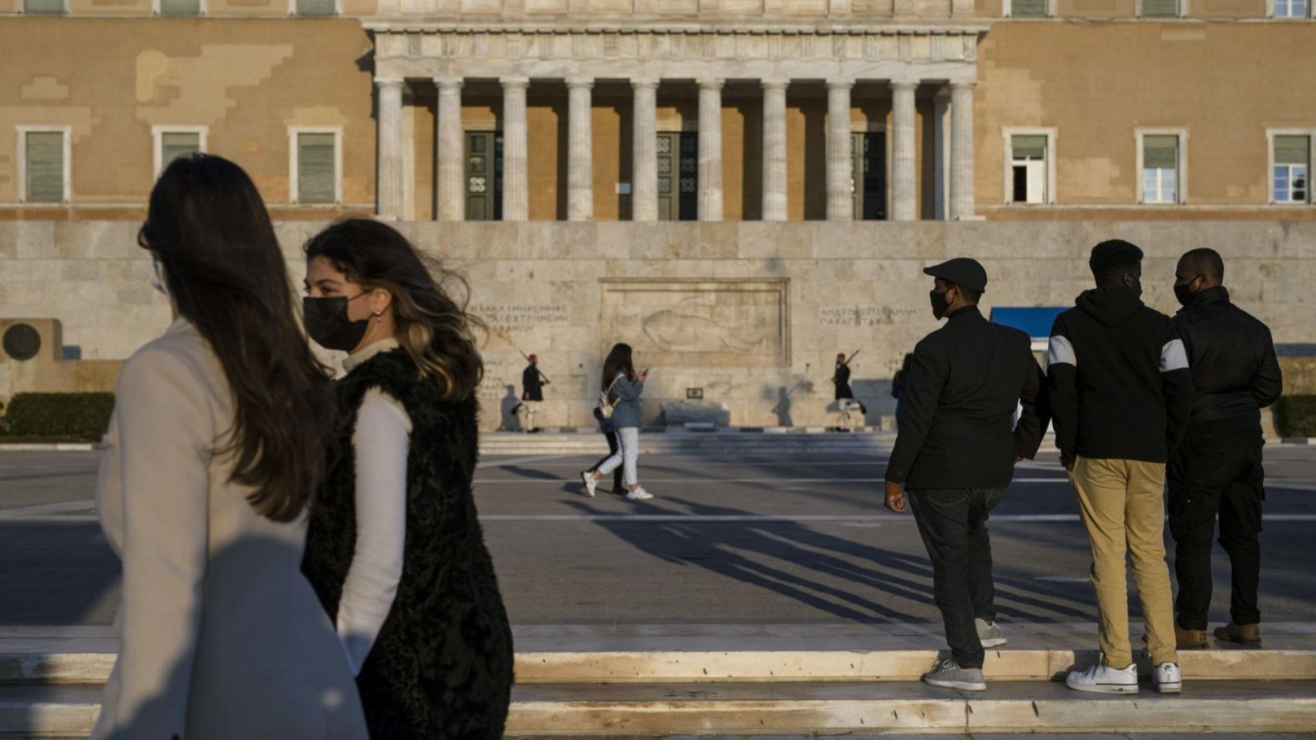 Гърция мести девет министерства в комплекса на бивш завод в Атина