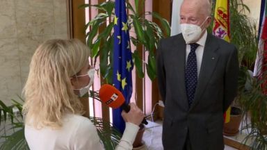 Бившият премиер Симеон Саксобургготски гласува по обяд в българското посолство