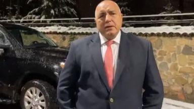 Четири часа след обявяването на първите прогнозни резултати от парламентарните