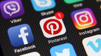 Pinterest преговаря за покупката на VSCO