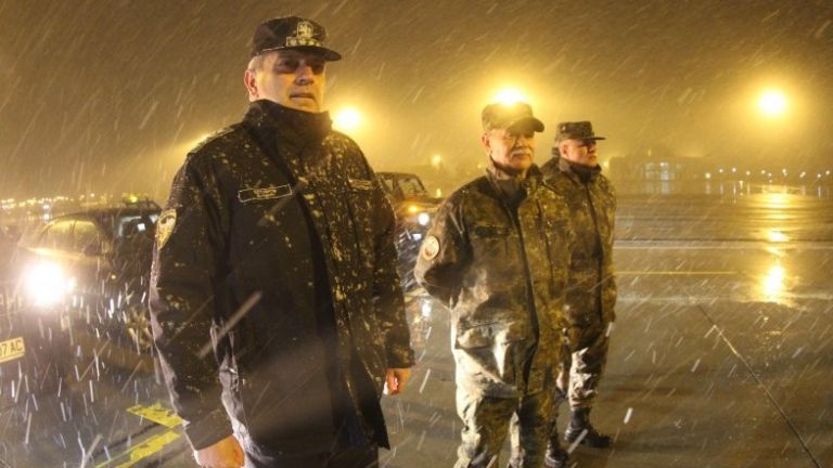 Началникът на отбраната адмирал Емил Ефтимов посрещна военнослужещите от 41-вия