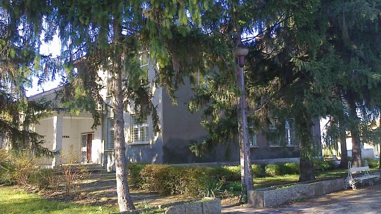 Психиатричната болница в Карвуна е затворена до второ нареждане заради