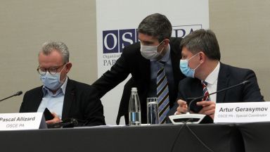 Използване на държавни ресурси от управляващата партия в предизборната кампания