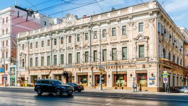 Затварят емблематичния за Москва "Елисеевски" магазин