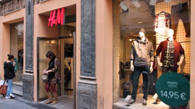 H&M съкращава над 1000 души в Испания