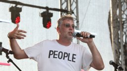 Виктор Божинов: Завеждам дело срещу продуцентите на "Голата истина за група "Жигули"