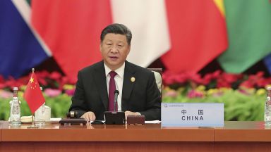 Китайският президент Си Цзинпин каза днес на германската канцлерка Ангела