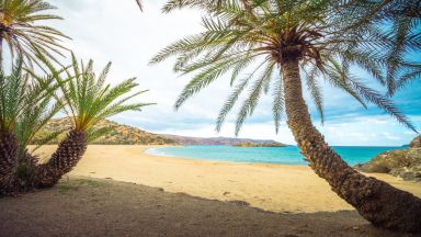 Най-красивите плажове на остров Крит - от розов пясък до палмова горичка