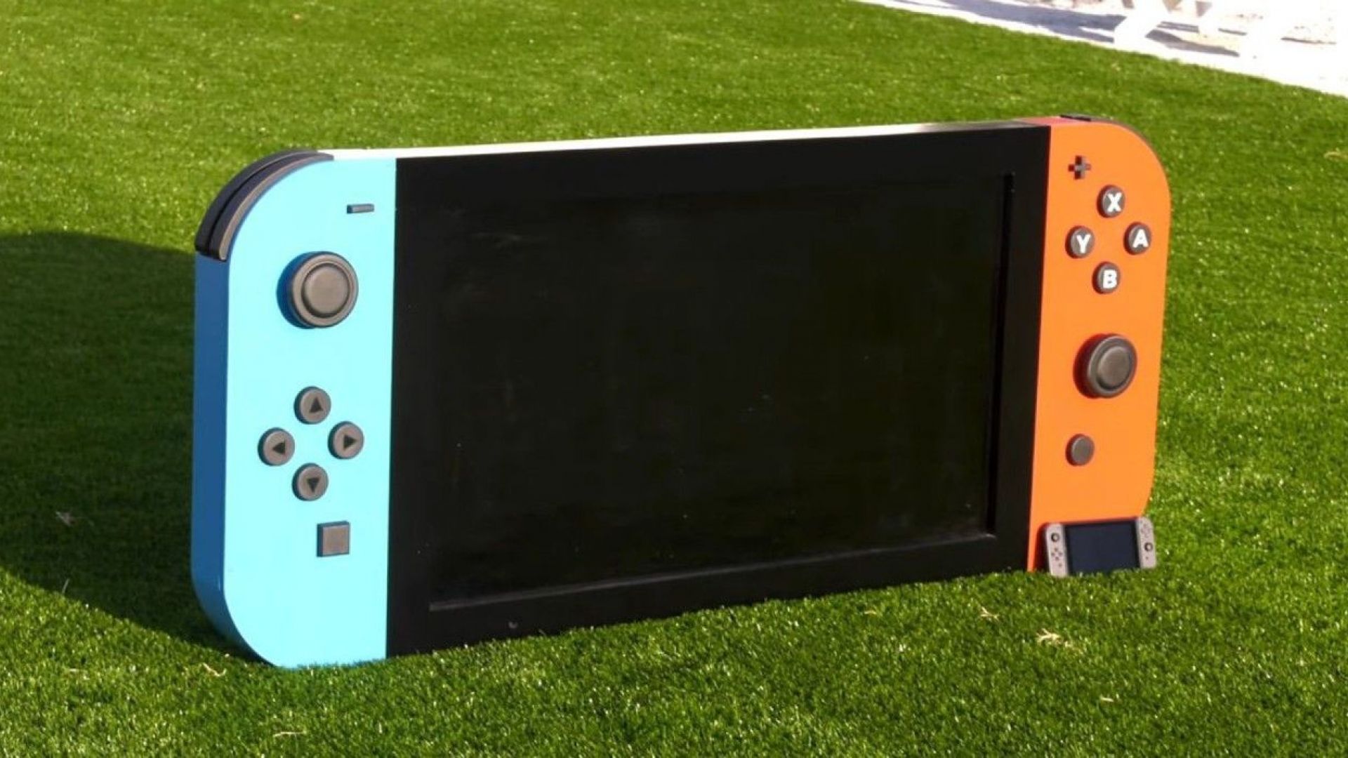 Влогър създаде Nintendo Switch с големината на телевизор