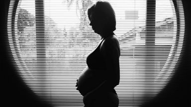 7000 жени раждат всяка година у нас без бременността им