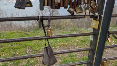 Заключена с катинар предпазна маска се появи на Панорамата над