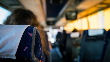 Общо 1118 ученици от 46 училища са първите които ще