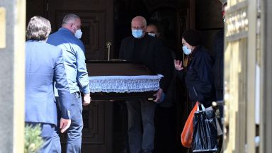 Десетки колеги на Георги Коритаров политици и дипломати дойдоха в