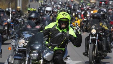 Хиляди мотористи от различни клубове откриха Мотосезон 2021 От столичния