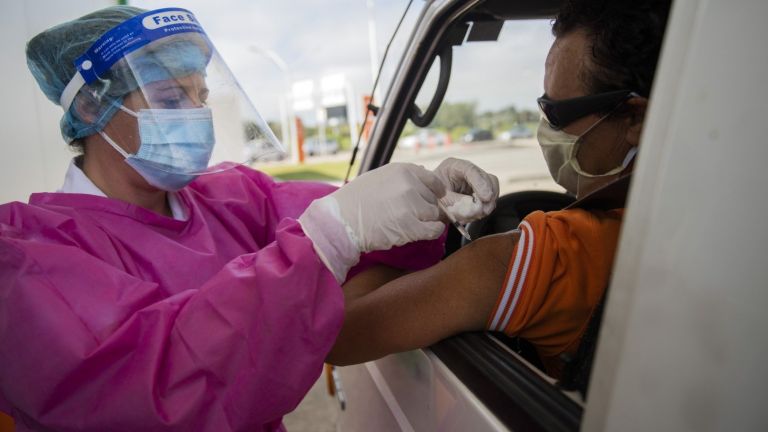 В едно от редките признания за недостатъците на китайските ваксини
