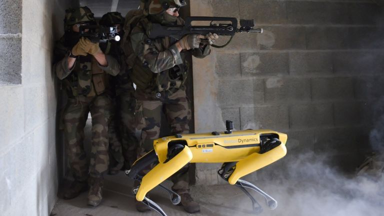 Френската армия тества роботи