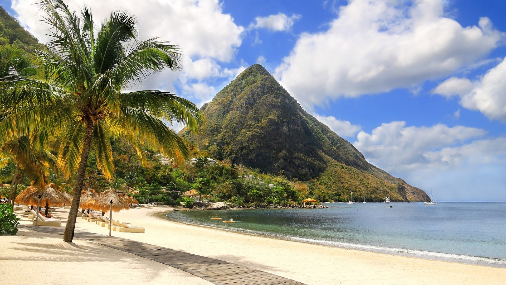 Карибски остров кани туристите да живеят като местни за 6 седмици