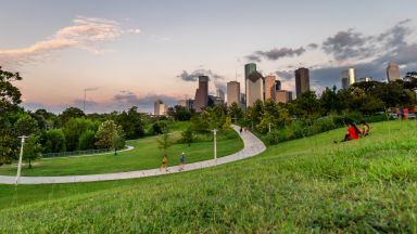 Колко се радвам да видя лица без маски да видя
