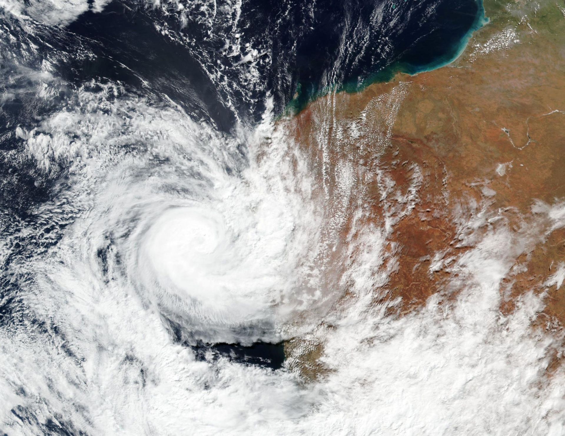 Ураганите завладяват все по-северни ширини с напредването на климатичните промени
