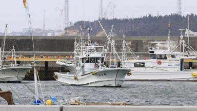 Япония планира да излее в морето над 1 милион тона