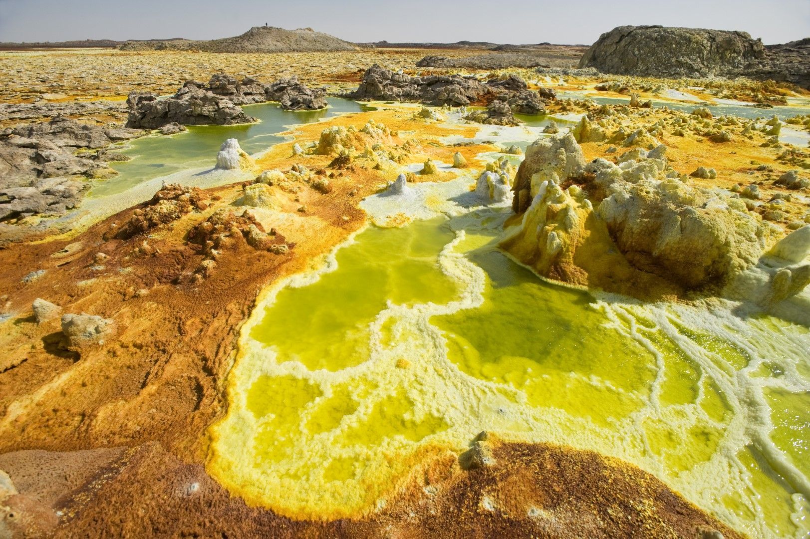 Термалните извори и вулканичната дейност са довели до създаването на нереалните цветни пейзажи в Данакил, Етиопия