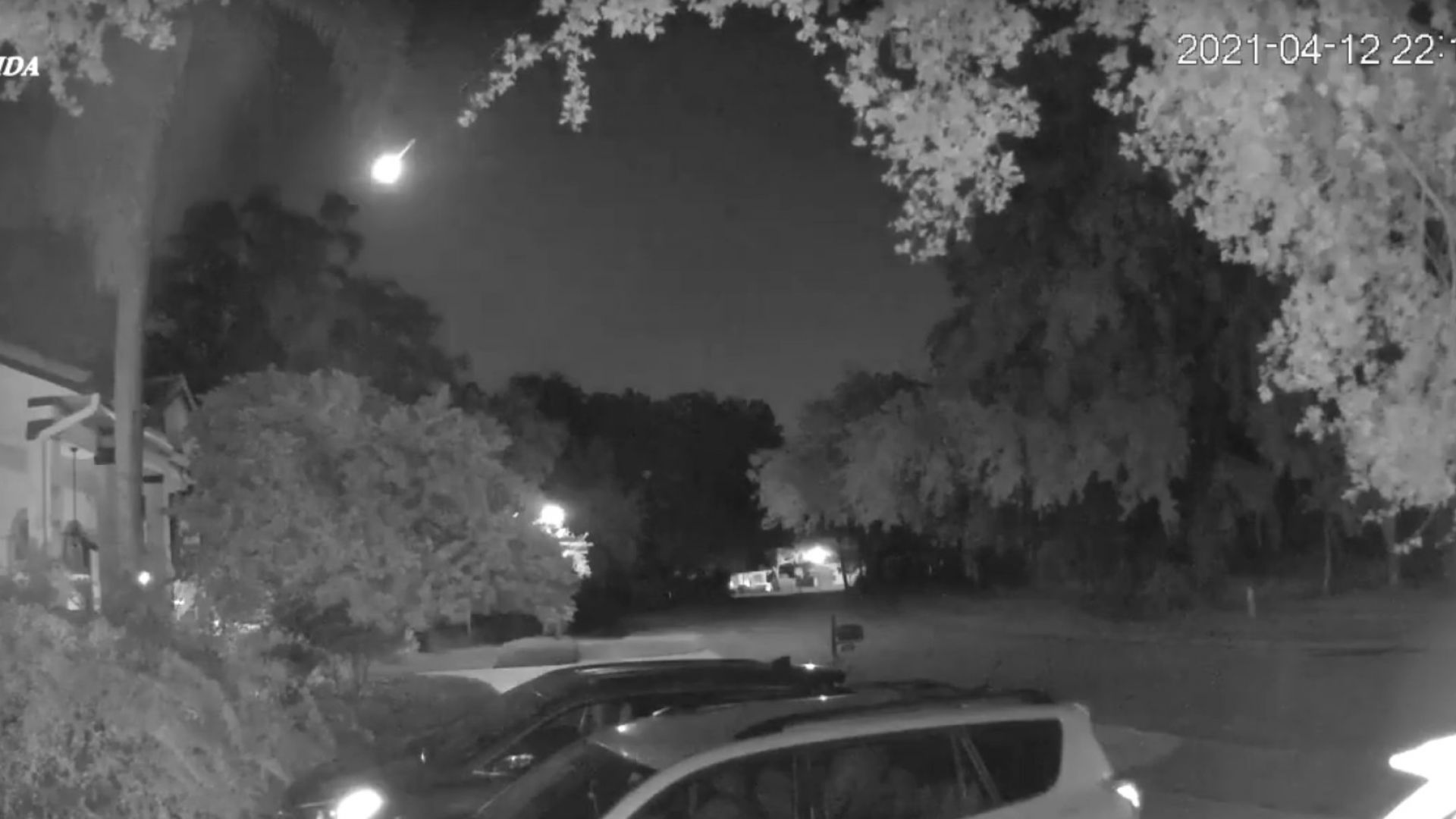Ярък метеор освети небето над Флорида (видео)