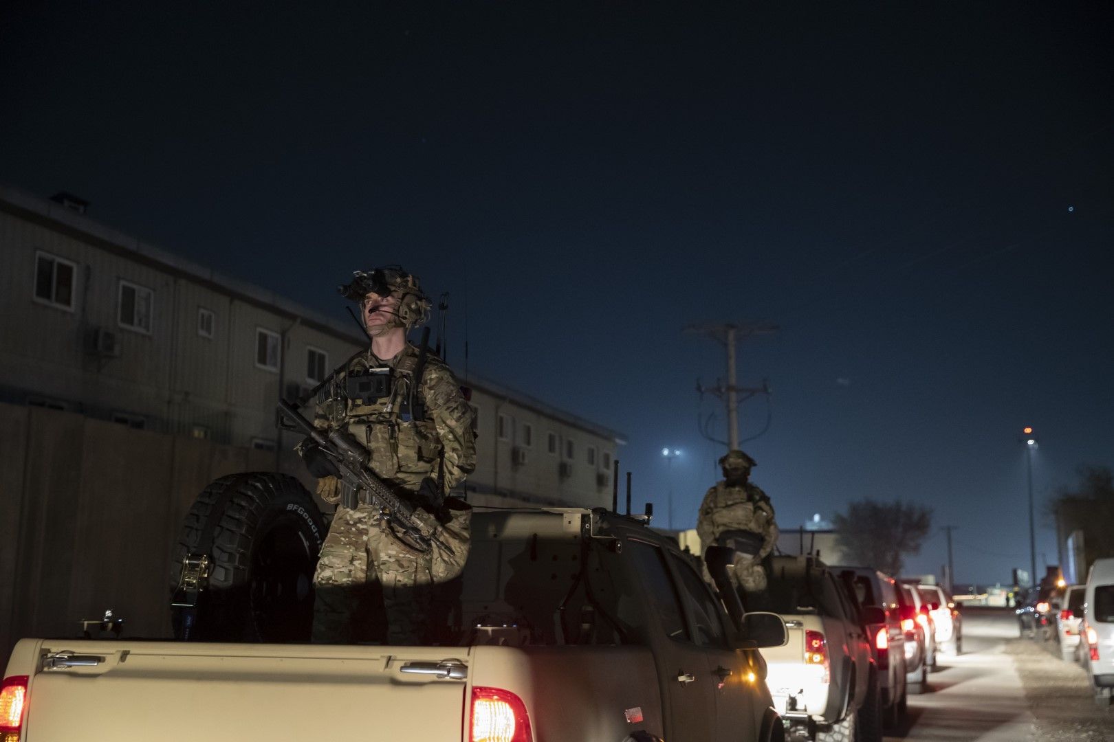 Числеността на американския военен контингент в Афганистан достигна пик от над 100 000 души през 2011 г.