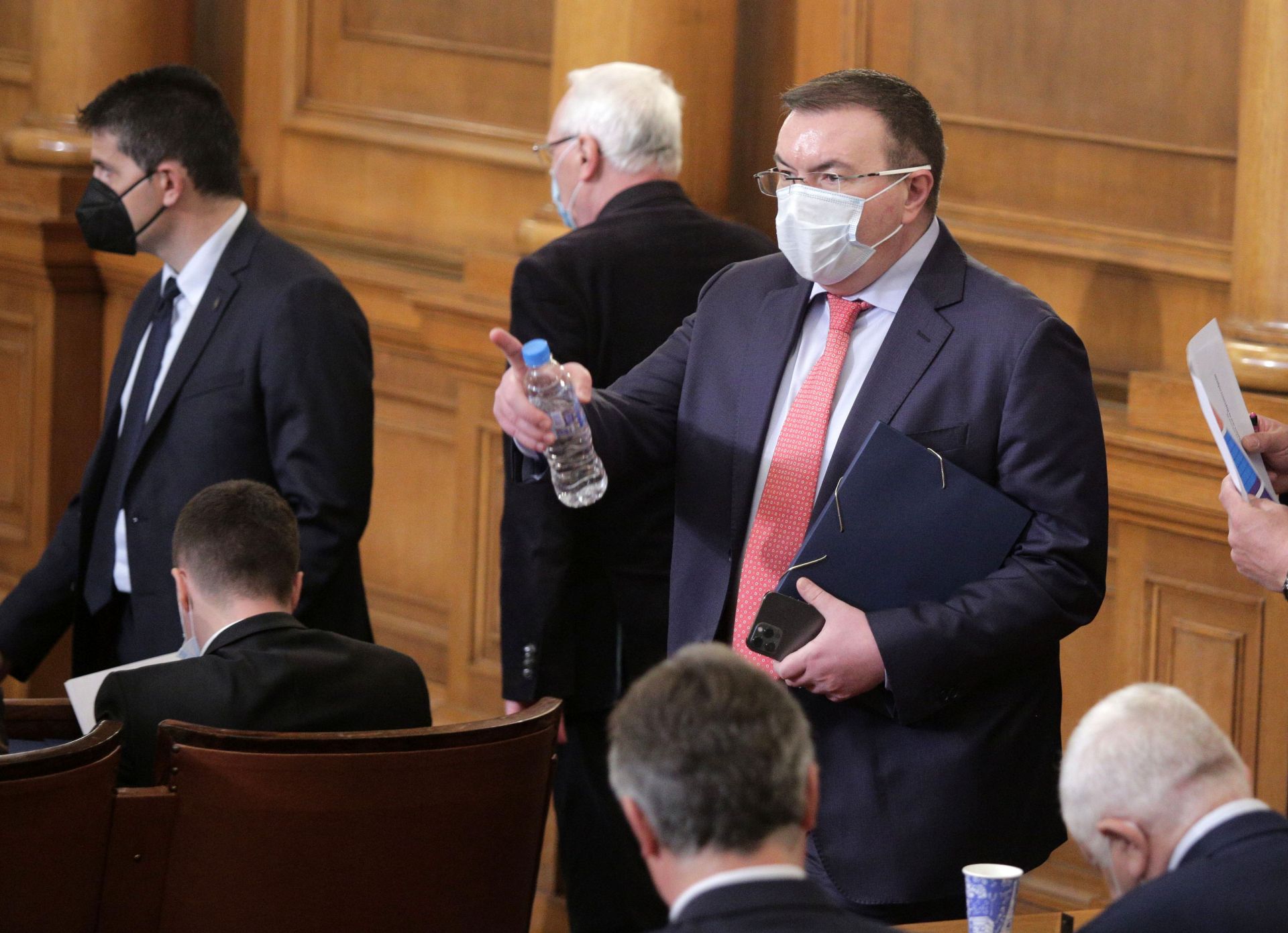 Вече бившият здравен министър и новоизбран депутат от ГЕРБ Костадин Ангелов