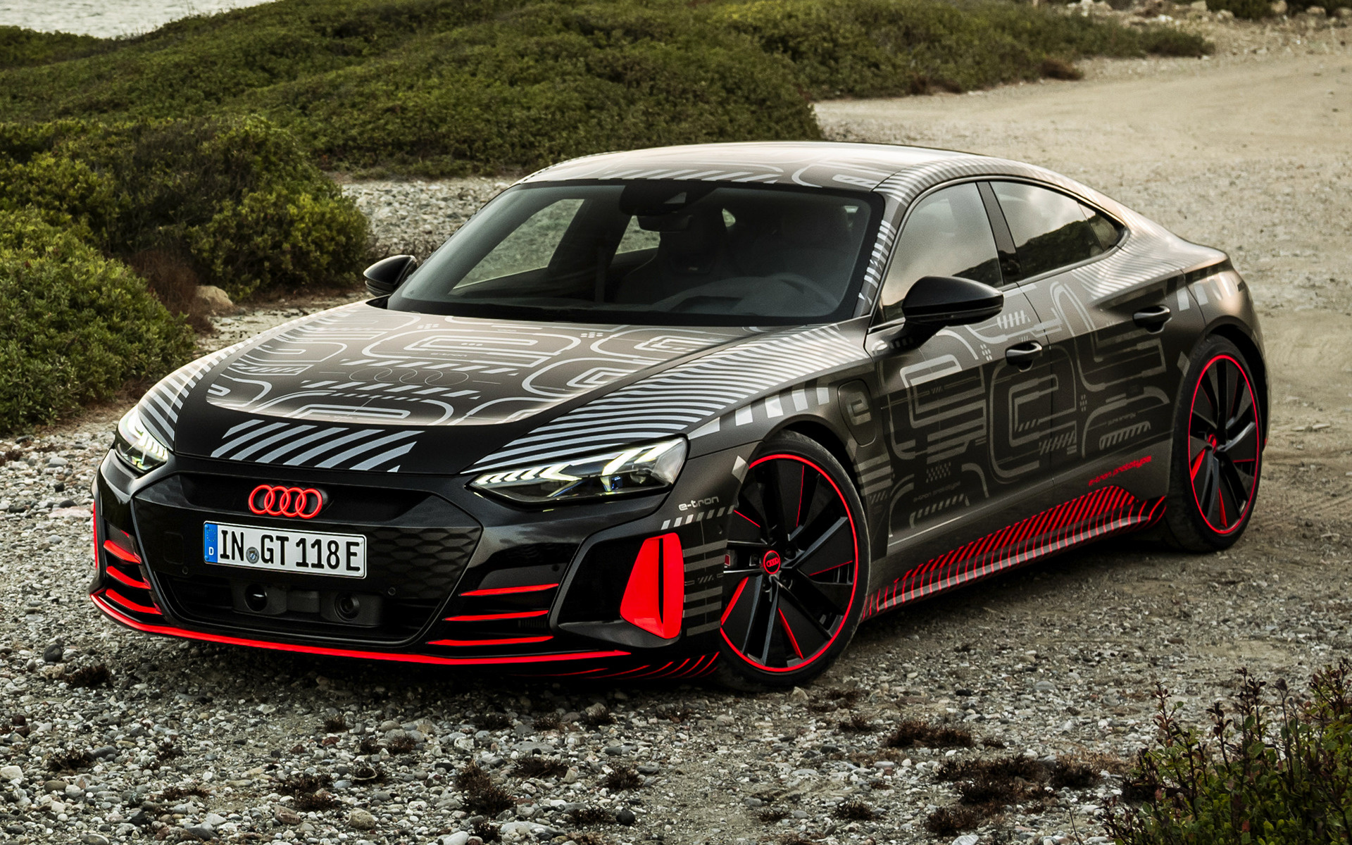 Audi представи в България най-мощната си кола