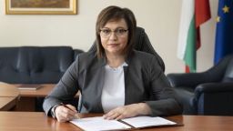 Нинова: Г-н Борисов, какво може да казвам решава моята партия, а не вие