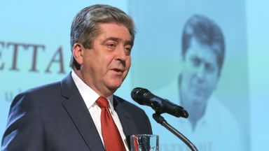 Добре е че консултациите ще се случат в рамките на