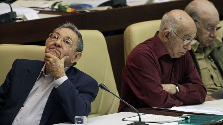 Днес Раул Кастро отстъпва пред ново поколение - исторически момент