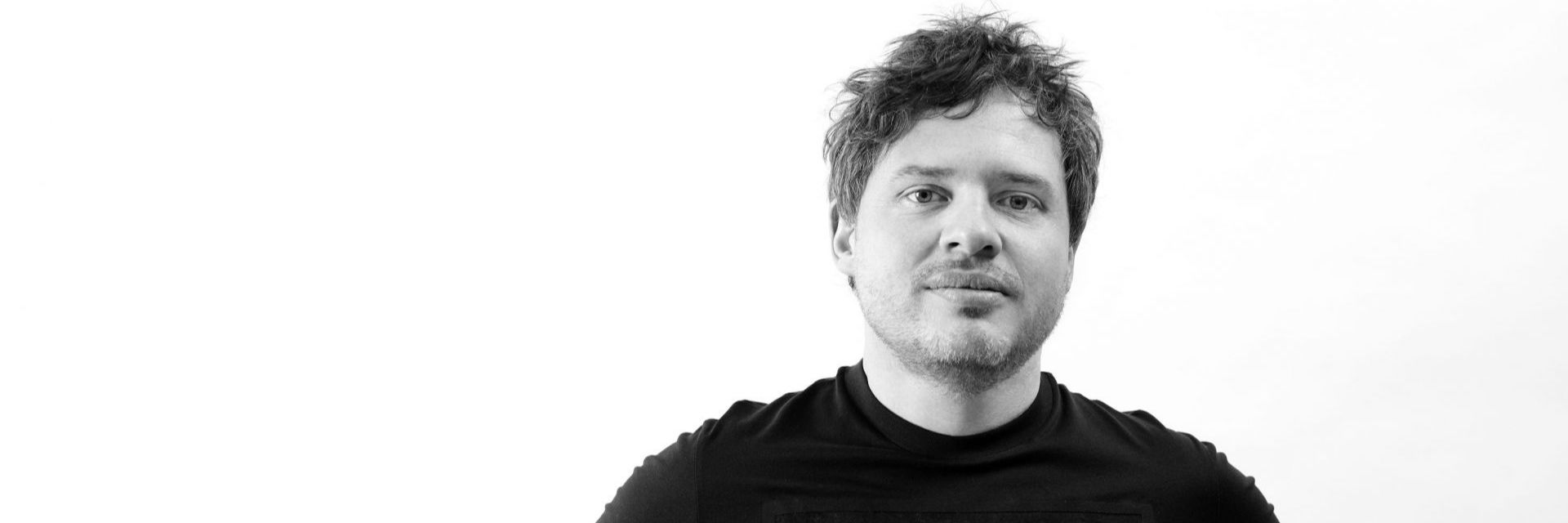 Международният експерт Кристиан Каспар Шварм: Можеш да колекционираш единствено себе си
